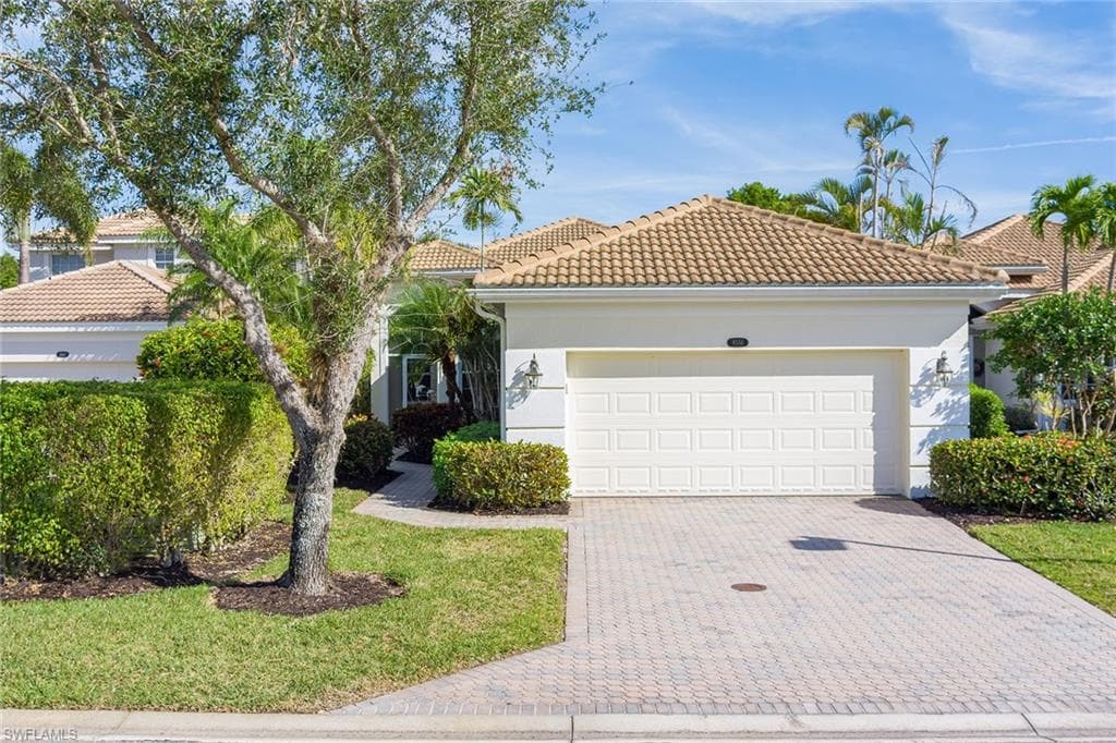 8556 Pepper Tree WAY NAPLES, FL 34114