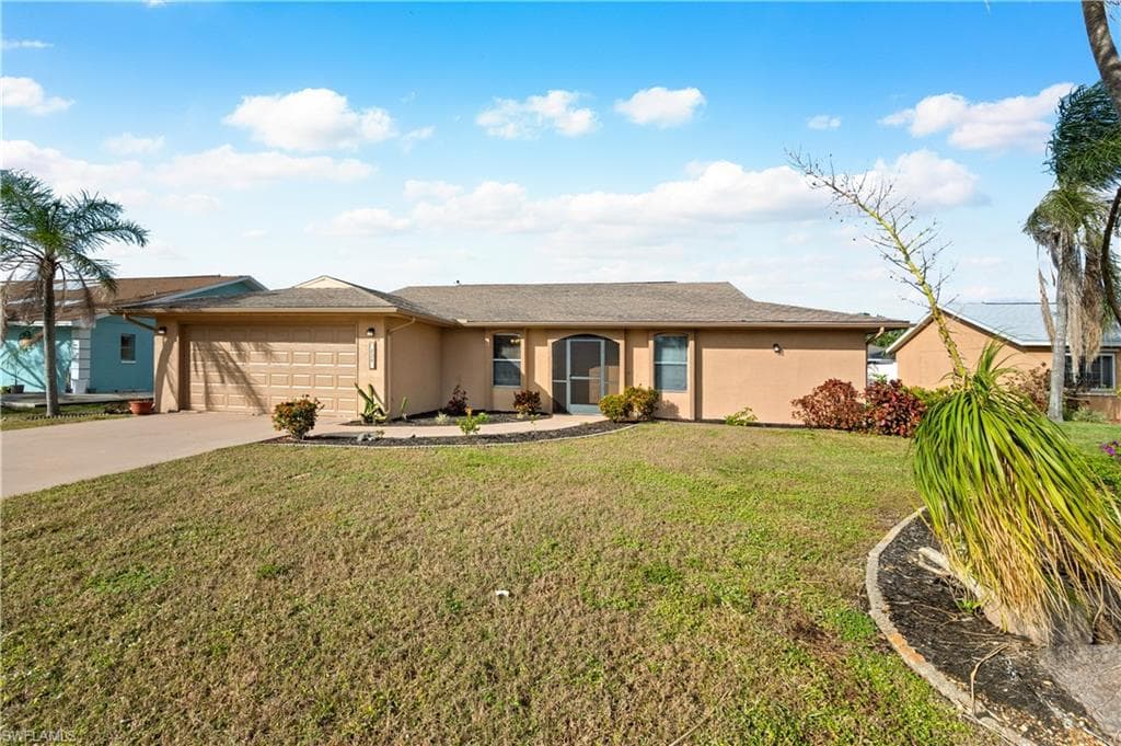 225 SW 38th ST CAPE CORAL, FL 33914