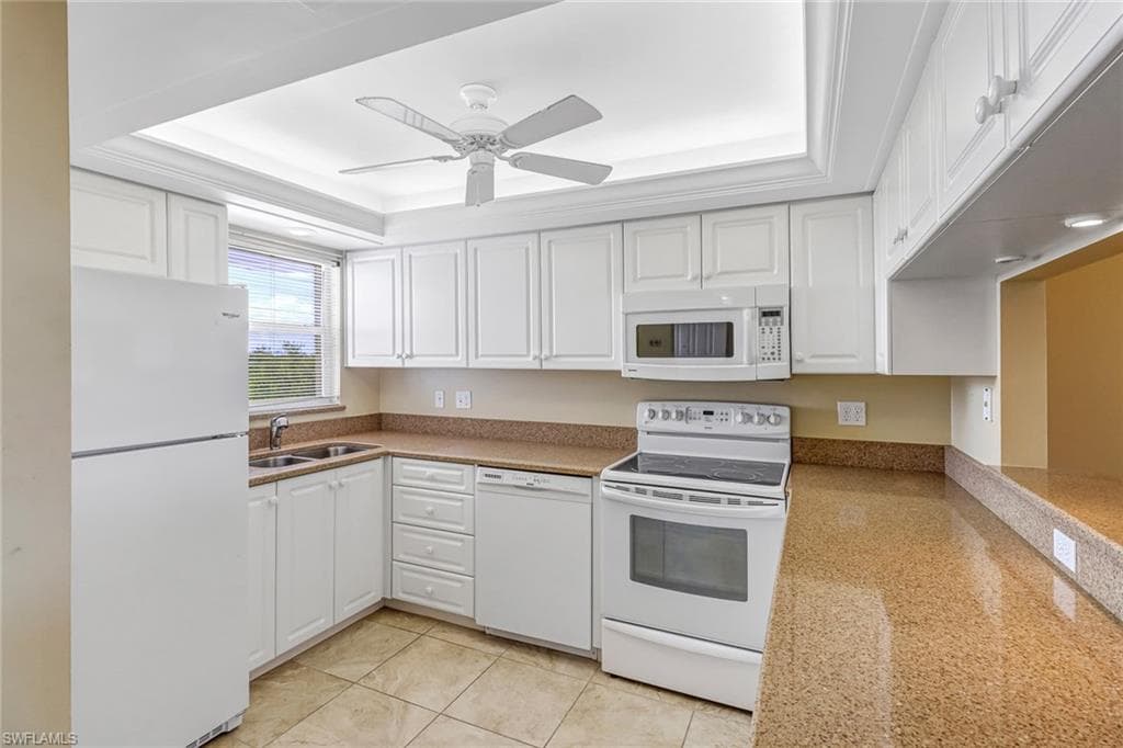 37 High Point CIR E 605 NAPLES, FL 34103