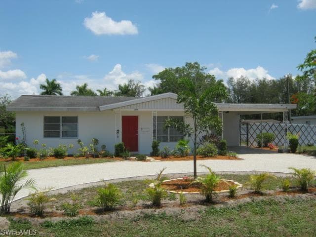 3001 Calvin BLVD FORT MYERS, FL 33901