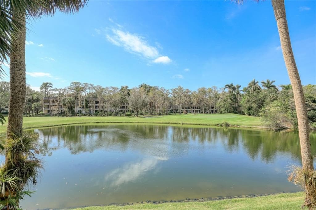 102 Clubhouse DR I-275 NAPLES, FL 34105