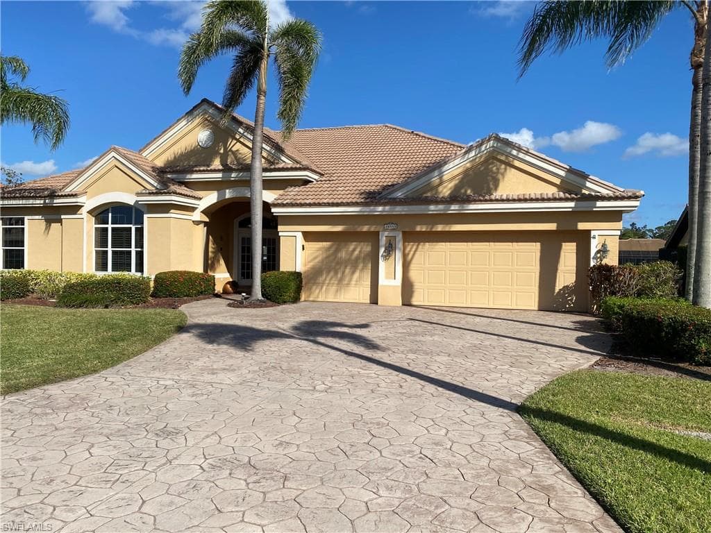 28399 Las Palmas CIR BONITA SPRINGS, FL 34135