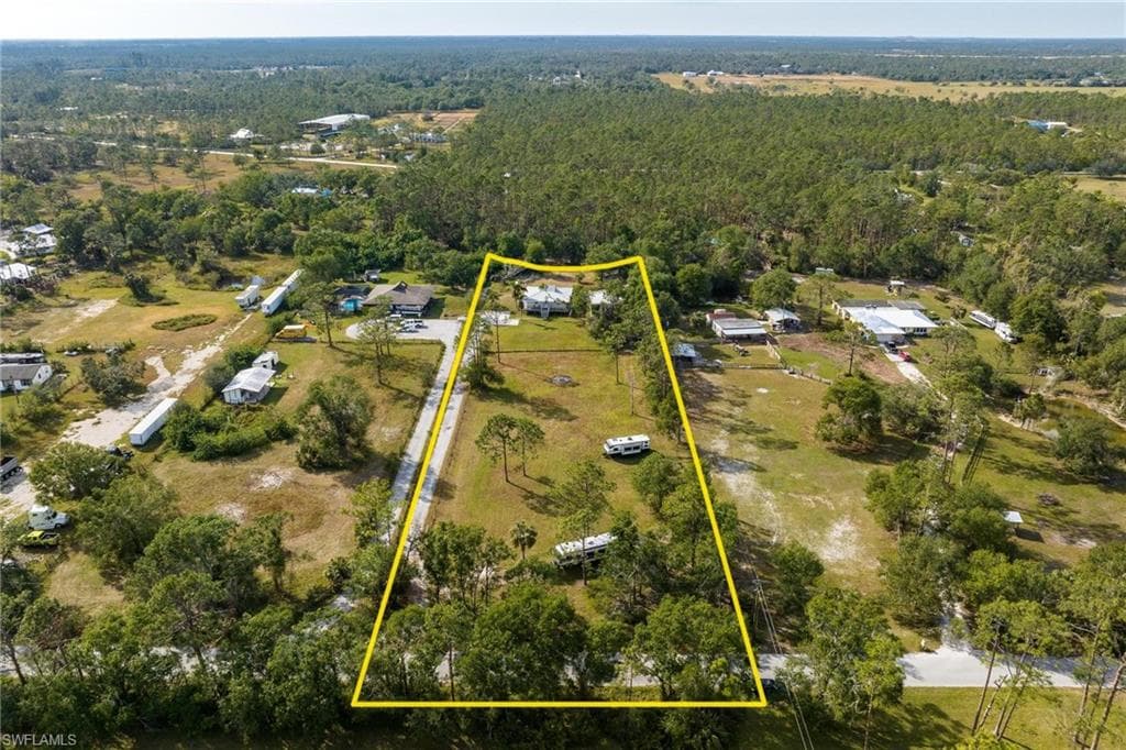 19391 Tammy LN NORTH FORT MYERS, FL 33917