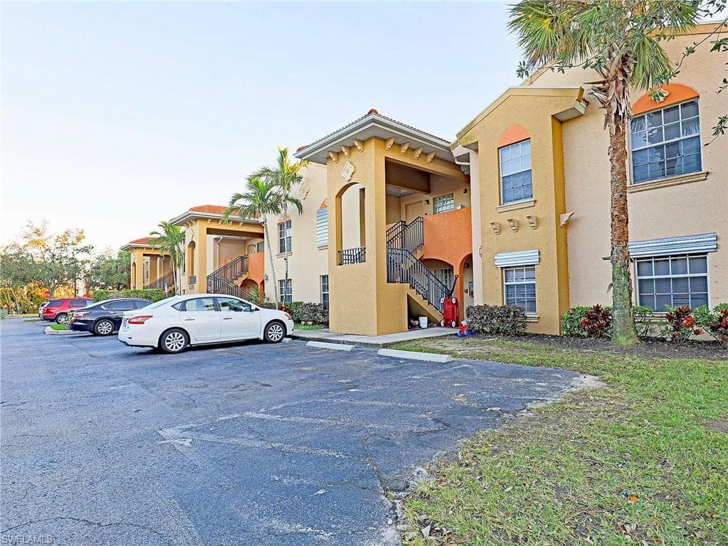 4175 Castilla CIR 101 FORT MYERS, FL 33916