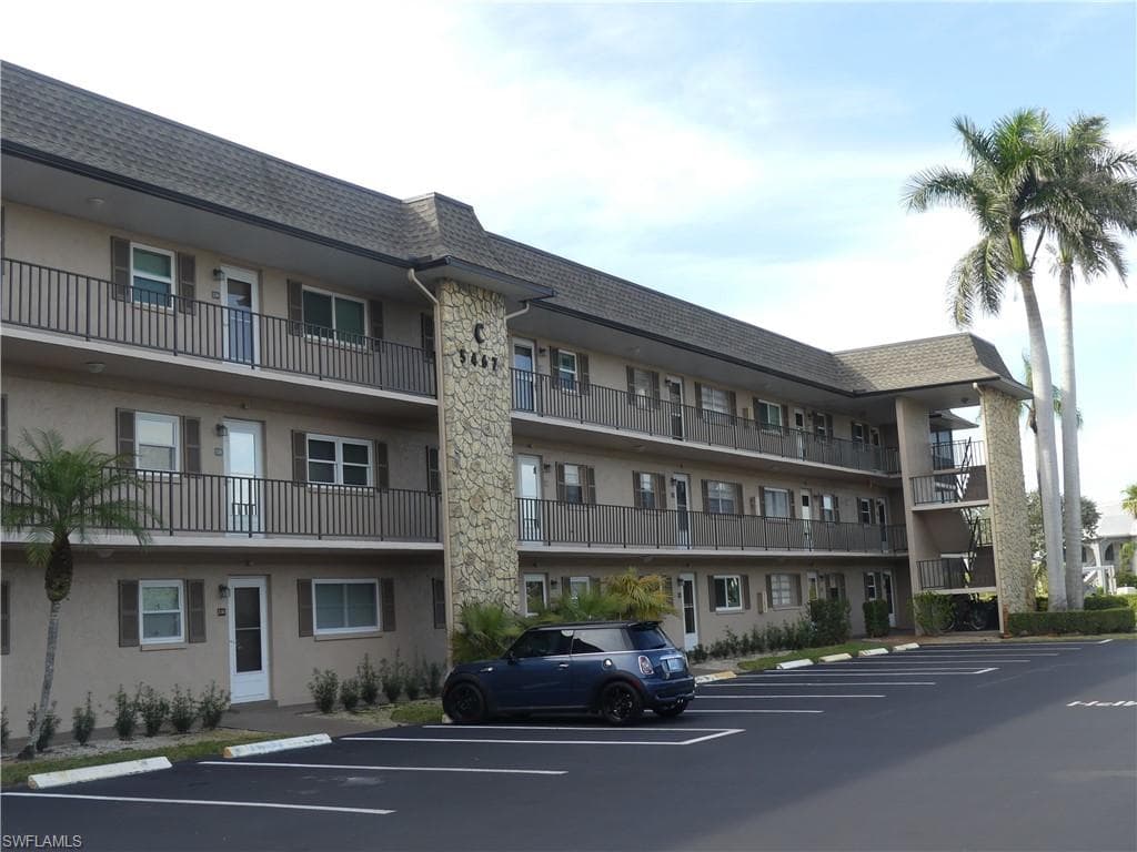 5467 Rattlesnake Hammock RD 106C NAPLES, FL 34113