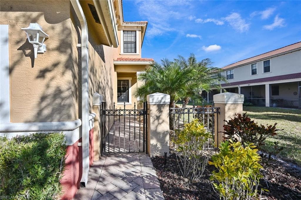 7313 Bristol CIR NAPLES, FL 34120
