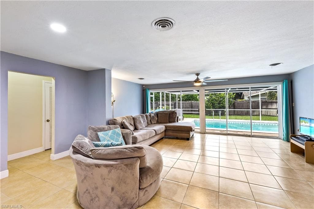 1423 Terra Palma DR FORT MYERS, FL 33901