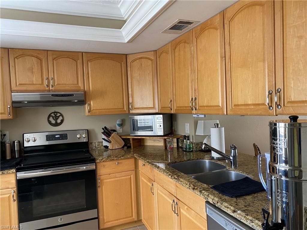 11220 Caravel CIR 301 FORT MYERS, FL 33908