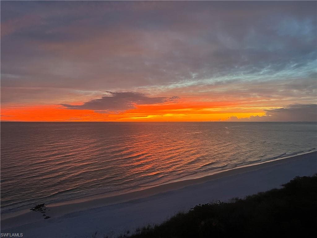 10 Seagate DR 6 North NAPLES, FL 34103
