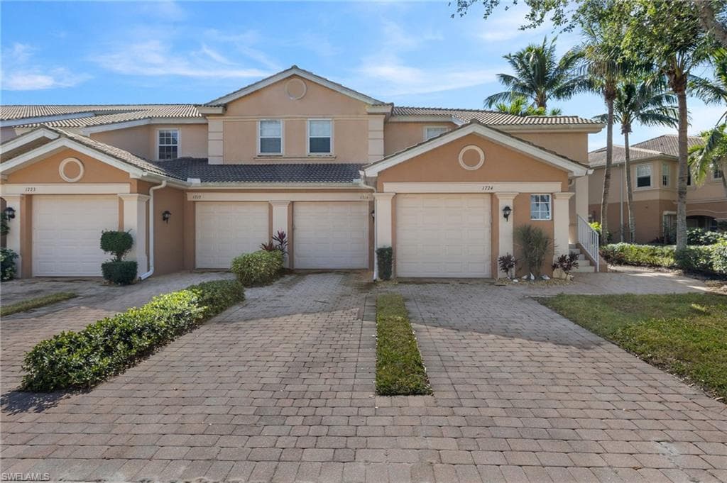 9315 La Playa CT 1714 BONITA SPRINGS, FL 34135