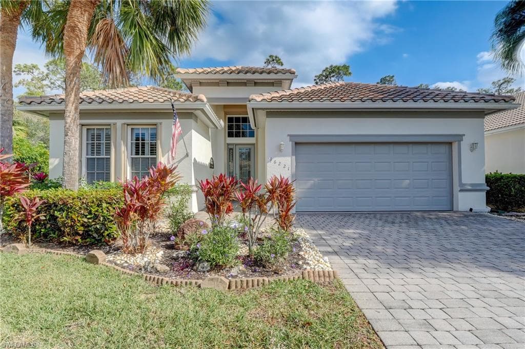 16221 Parque LN NAPLES, FL 34110