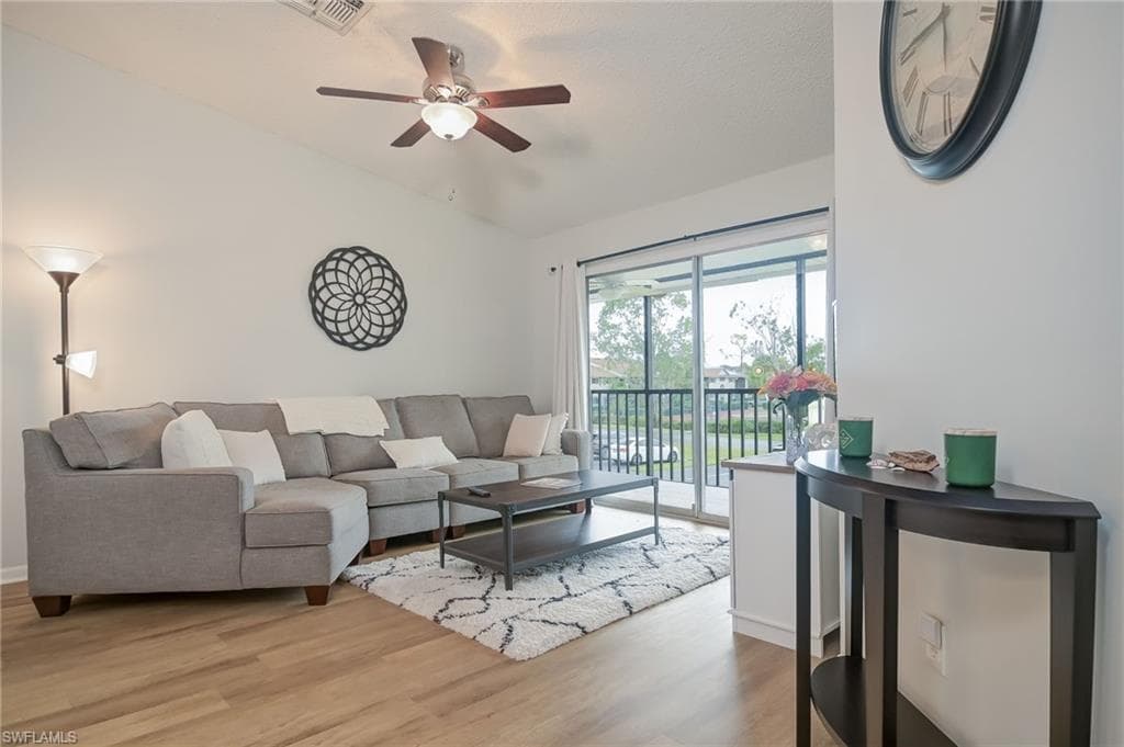 14831 Summerlin Woods DR 8 FORT MYERS, FL 33919