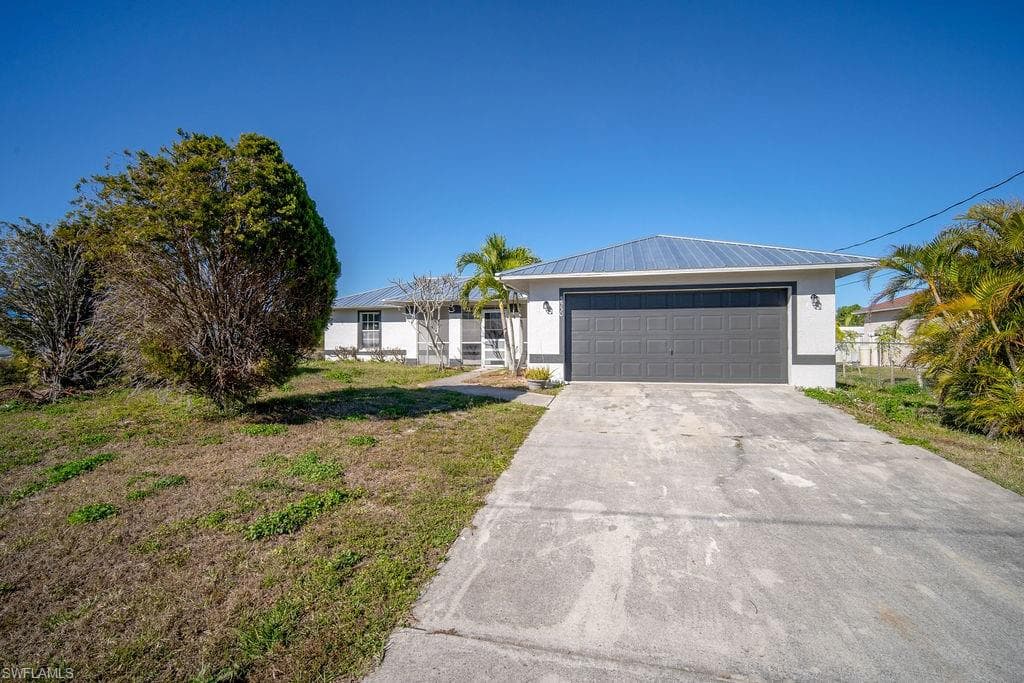 5530 Beauty ST LEHIGH ACRES, FL 33971