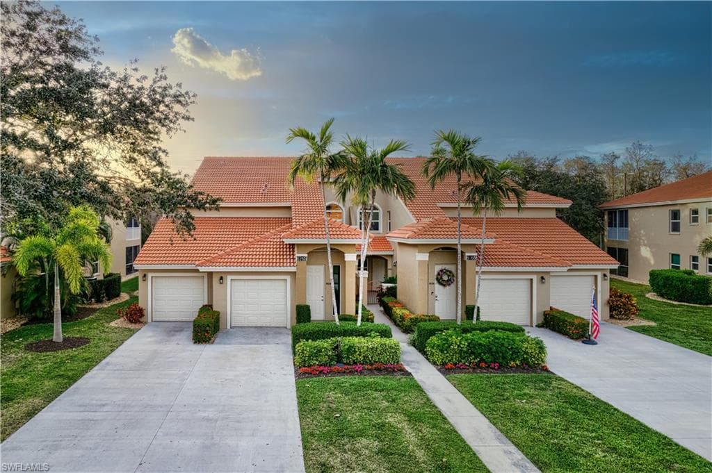 6765 Huntington Lakes CIR 201 NAPLES, FL 34119