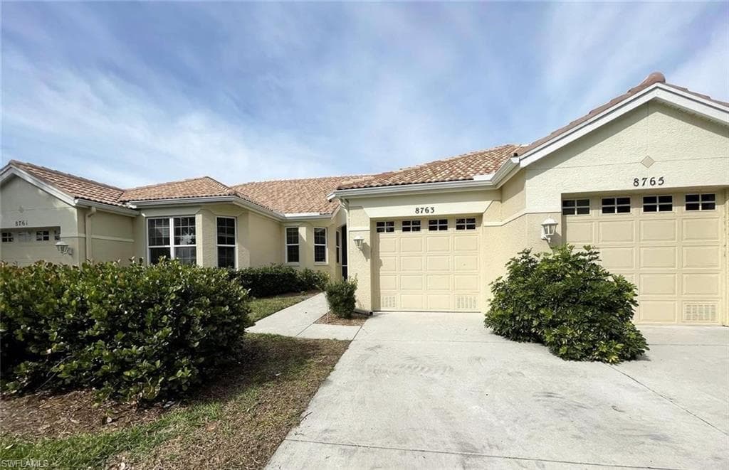 8763 E Bay CIR FORT MYERS, FL 33908