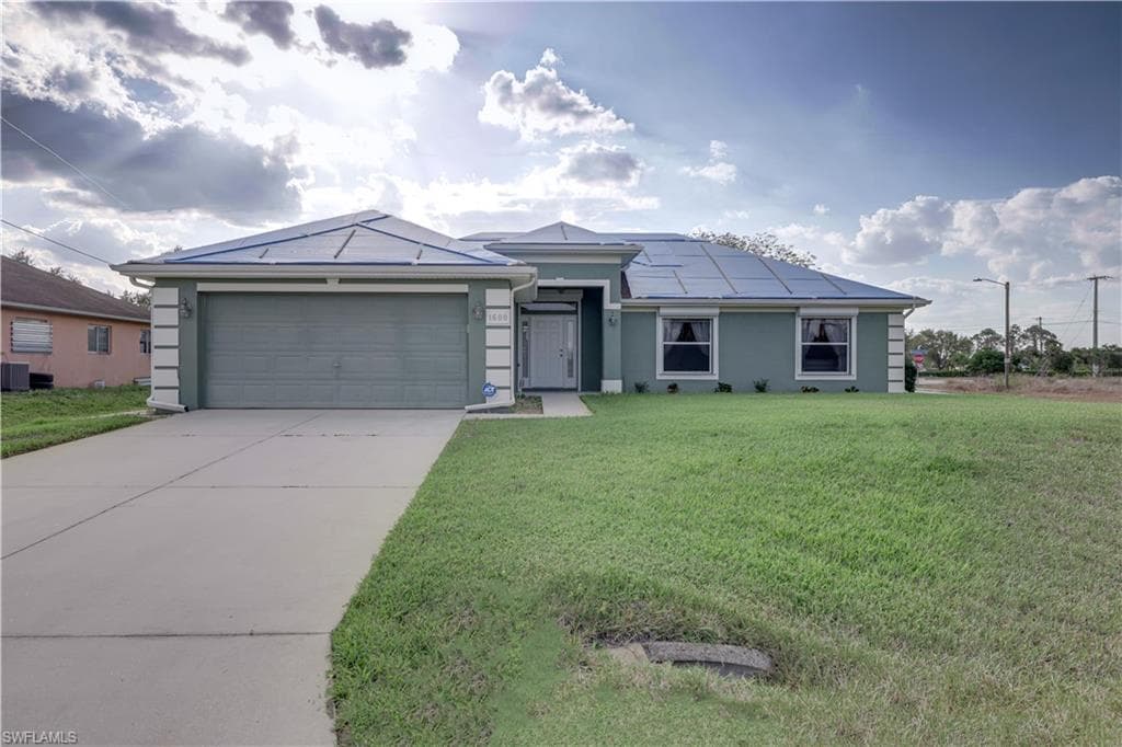1600 Floyd AVE S LEHIGH ACRES, FL 33976