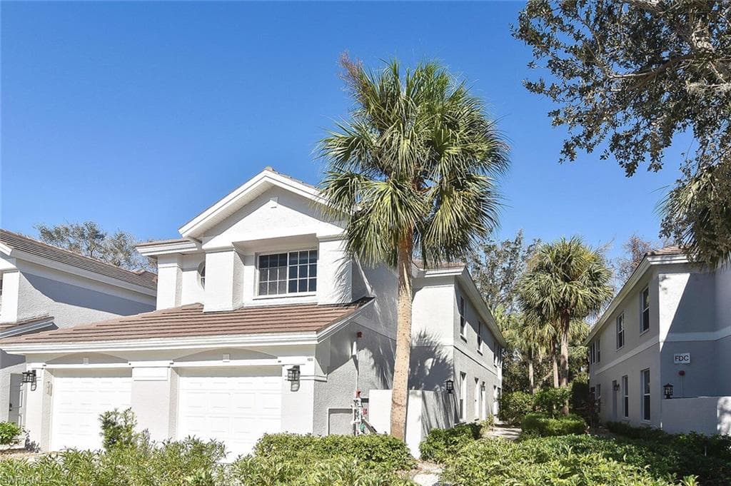 25204 Pelican Creek CIR 103 BONITA SPRINGS, FL 34134