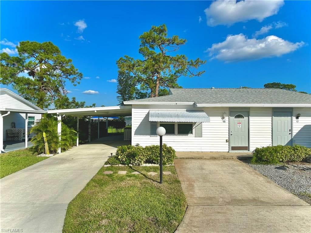 18 Dawn Flower CIR LEHIGH ACRES, FL 33936