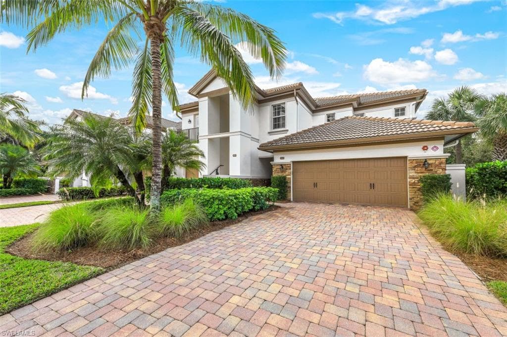 8080 Players Cove DR 102 NAPLES, FL 34113