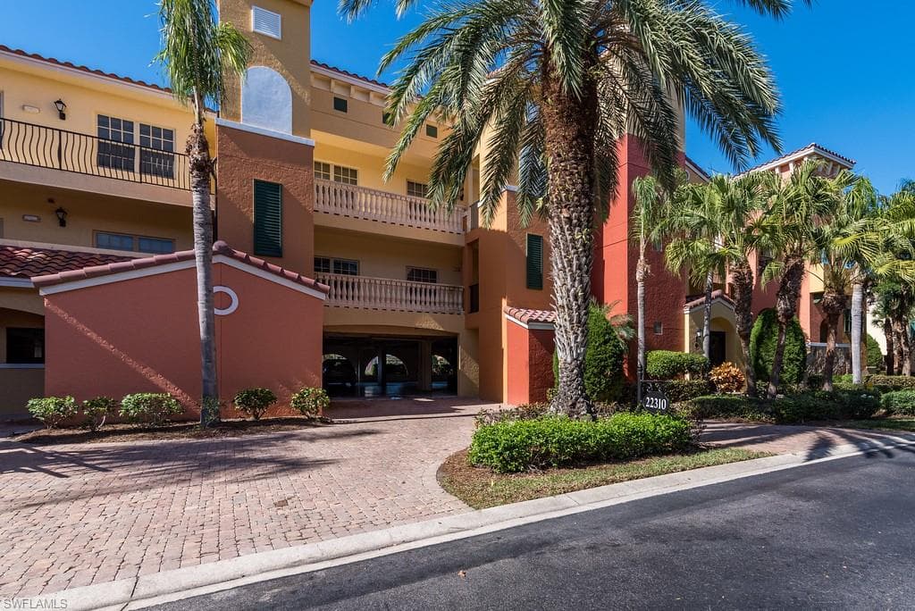22310 Piazza Doria LN 204 ESTERO, FL 33928