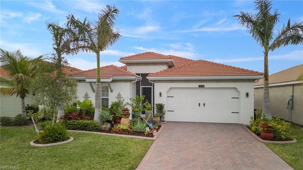 3096 Royal Gardens AVE FORT MYERS, FL 33916
