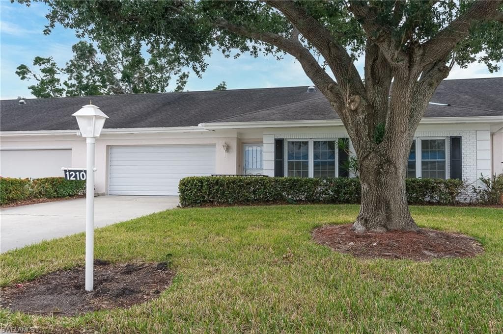 1210 Arcola DR FORT MYERS, FL 33919