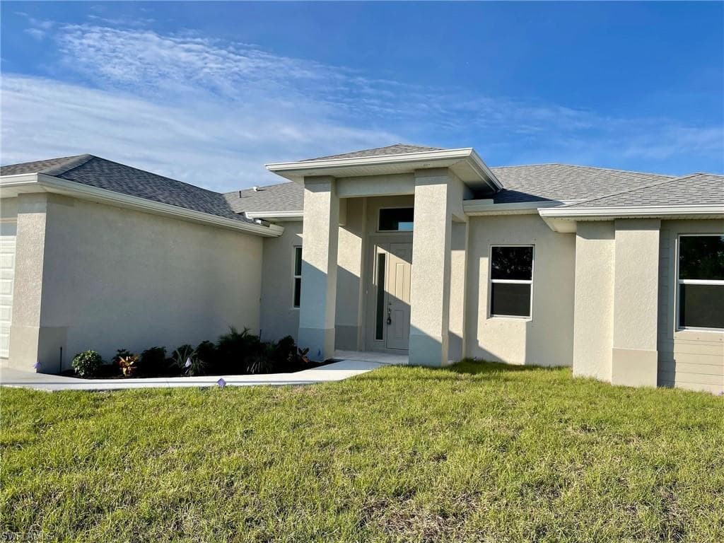 3324 13th ST W LEHIGH ACRES, FL 33971
