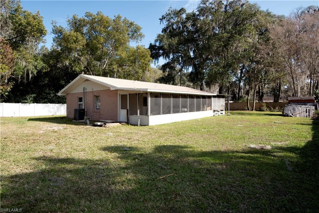 2954 N County road 470 LAKE PANASOFFKEE, FL 33538