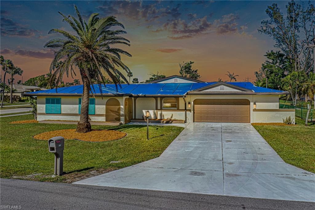 401 SE 42nd TER CAPE CORAL, FL 33904