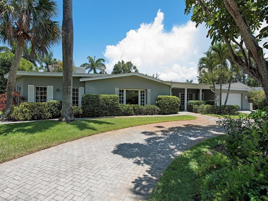 745 Pectin RD NAPLES, FL 34102