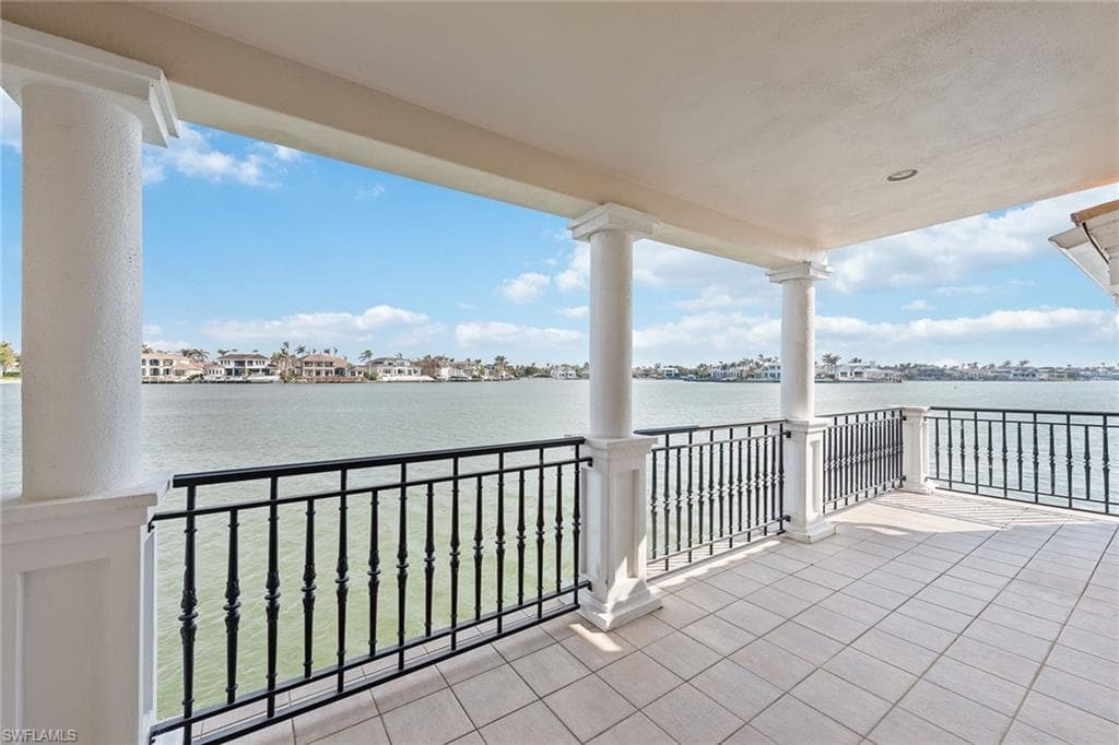 4000 Gulf Shore BLVD N 100 NAPLES, FL 34103