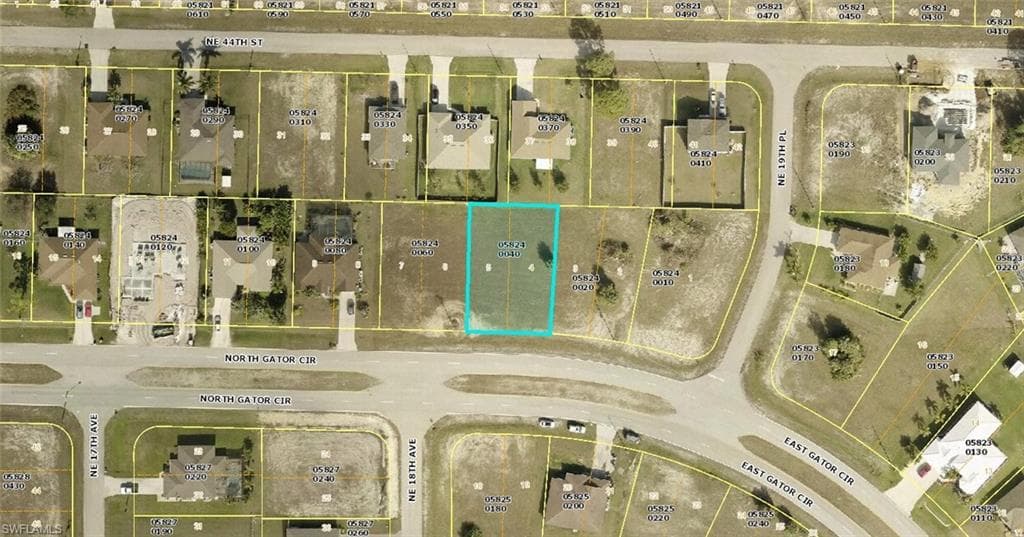 1803 N Gator CIR CAPE CORAL, FL 33909