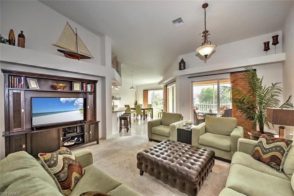 26661 Rosewood Pointe CIR 202 BONITA SPRINGS, FL 34135