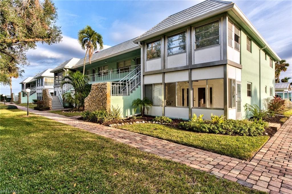 3225 Riverside DR 68F FORT MYERS, FL 33916