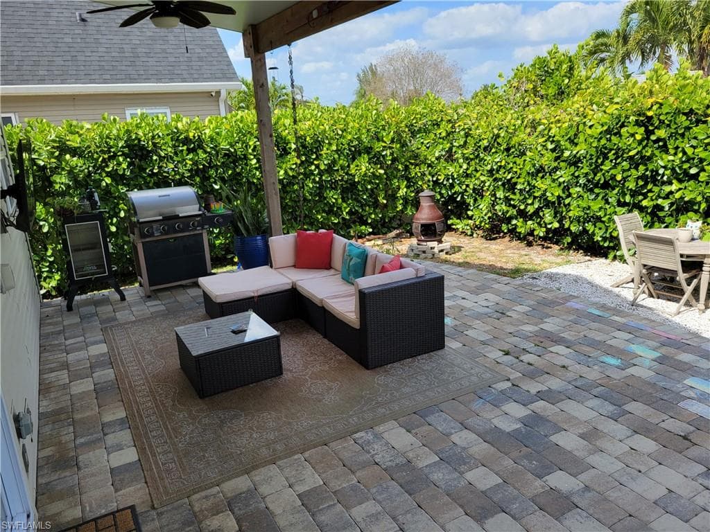 369 Leawood CIR NAPLES, FL 34104