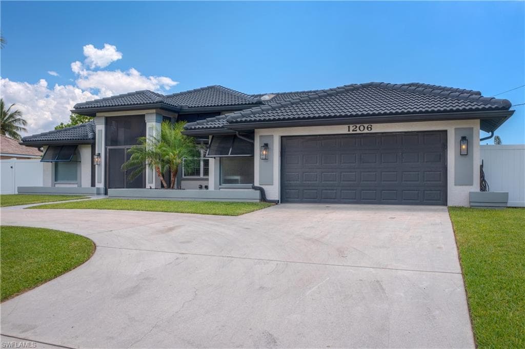 1206 SE 32nd ST CAPE CORAL, FL 33904