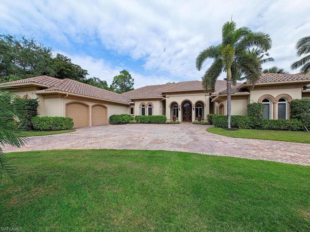 3105 Dahlia WAY NAPLES, FL 34105