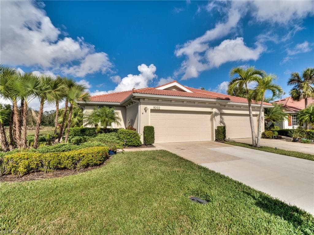 9202 Aviano DR FORT MYERS, FL 33913