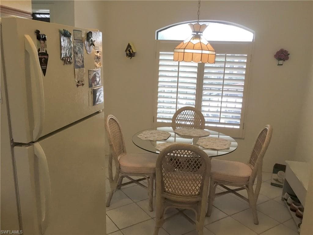 7300 Coventry CT 628 NAPLES, FL 34104
