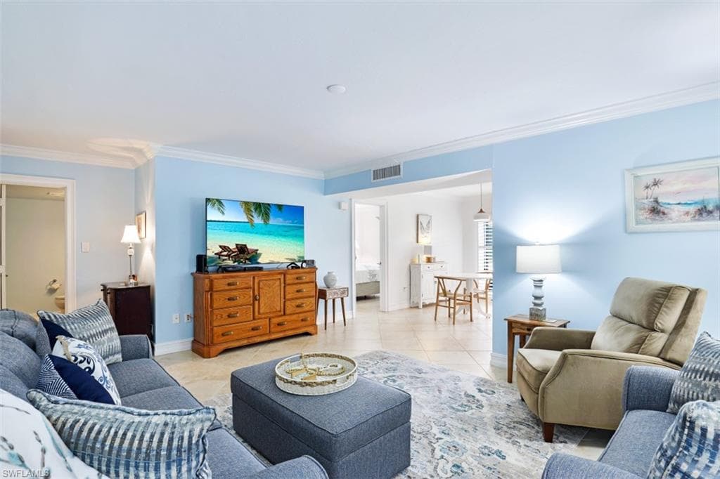 788 Park Shore DR H13 NAPLES, FL 34103