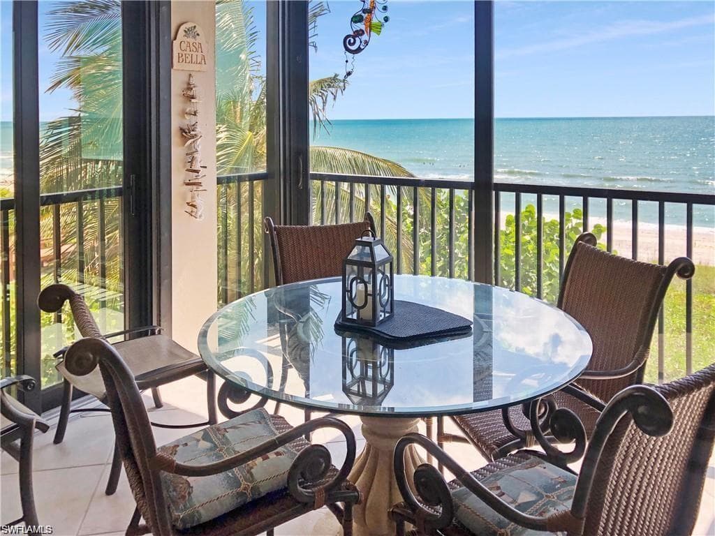 9415 Gulf Shore DR 201 NAPLES, FL 34108