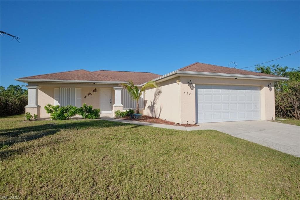 422 Palmyra AVE LEHIGH ACRES, FL 33974