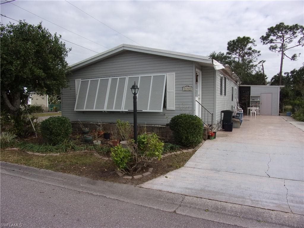 14522 Concord DR NORTH FORT MYERS, FL 33917