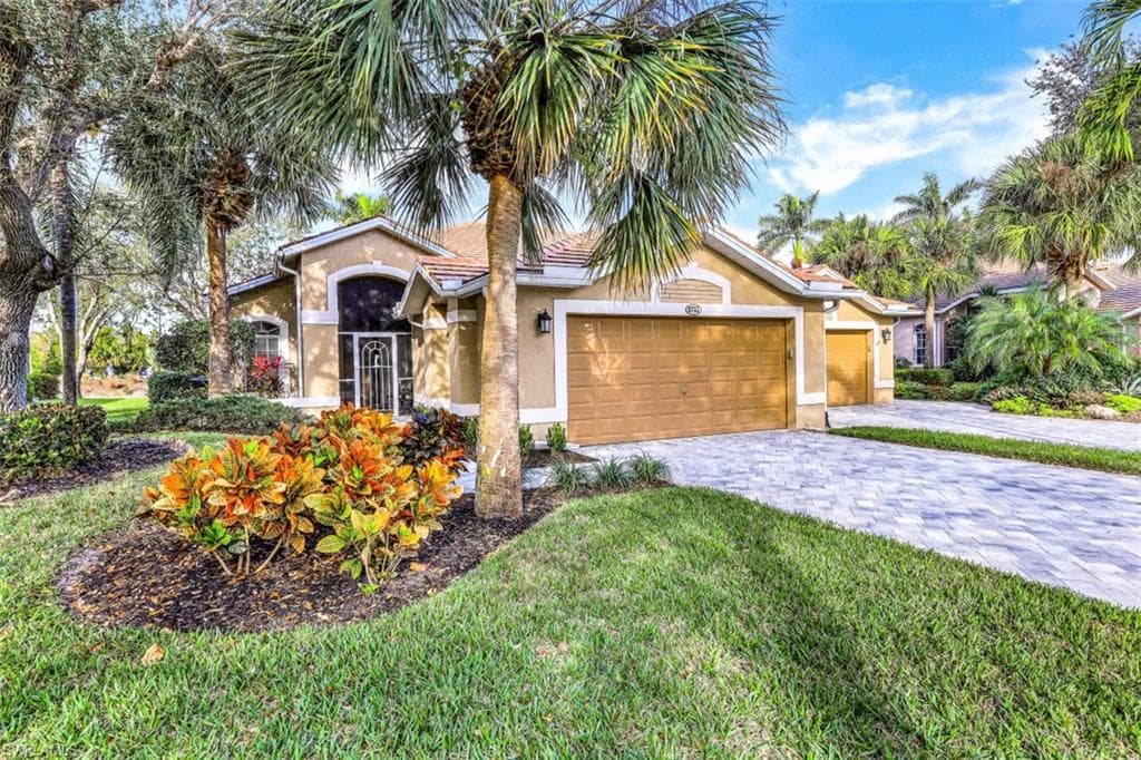 8755 Naples Heritage DR D-24 NAPLES, FL 34112