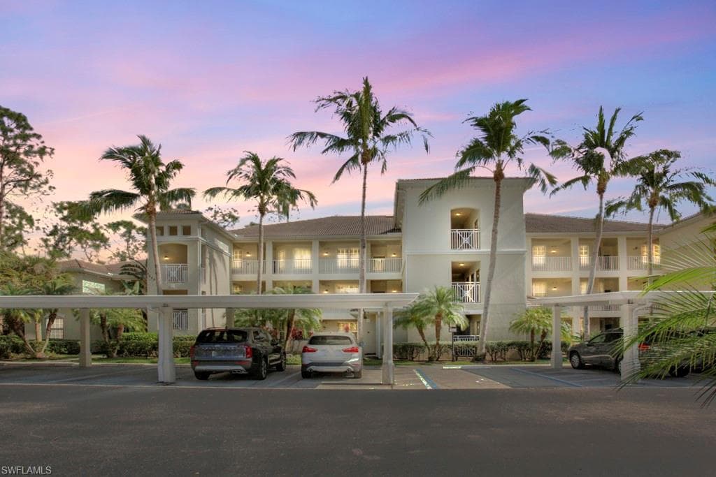 1886 Tarpon Bay DR S 1-302 NAPLES, FL 34119