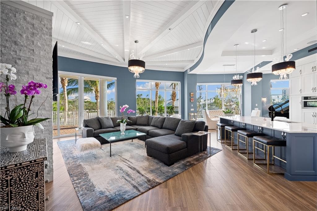 13665 Vanderbilt DR 201 NAPLES, FL 34110