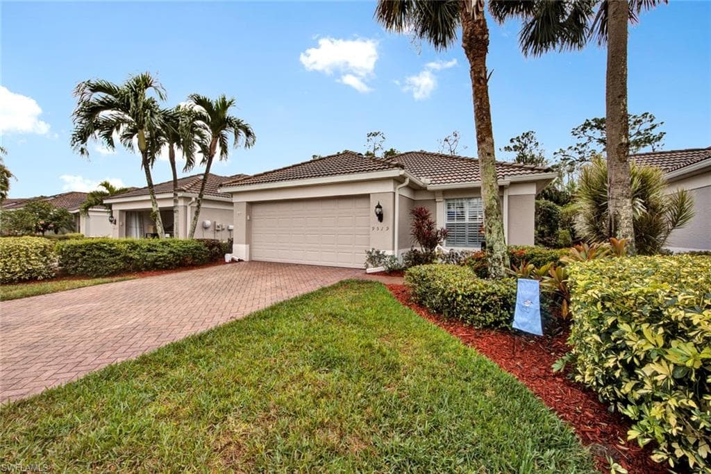 9519 Hemingway LN FORT MYERS, FL 33913