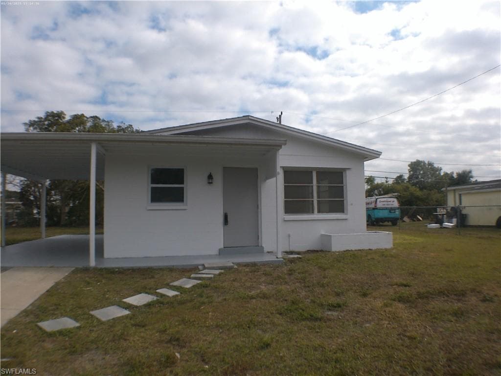 17 Andora ST LEHIGH ACRES, FL 33936