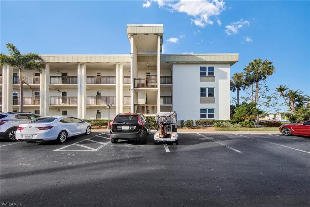 1740 Pine Valley DR 204 FORT MYERS, FL 33907