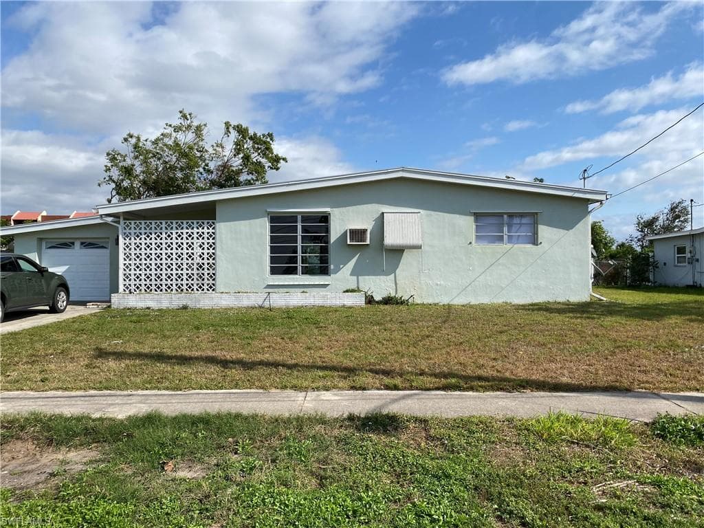 2576 Elkcam BLVD PORT CHARLOTTE, FL 33952